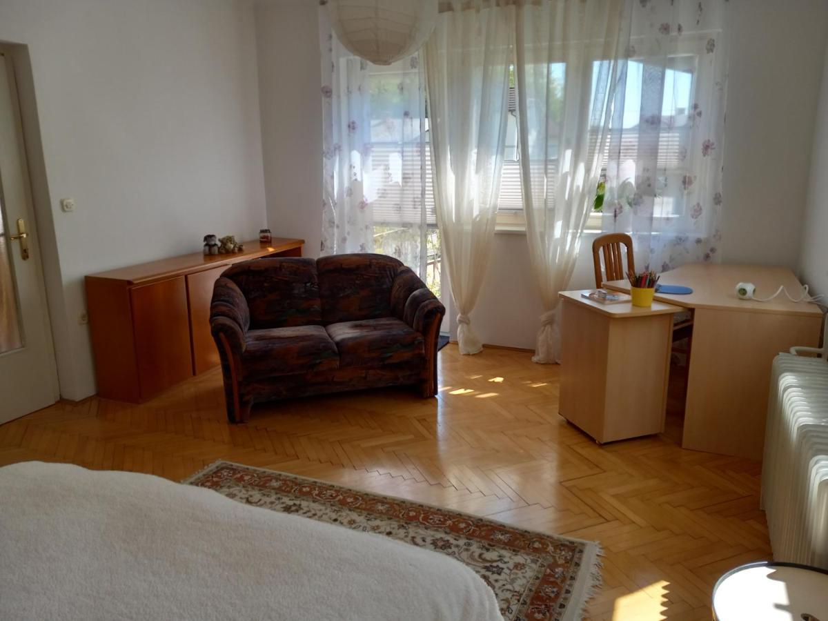 Lovely 2-Bedroom Appartment With Free Parking Dobrova 외부 사진
