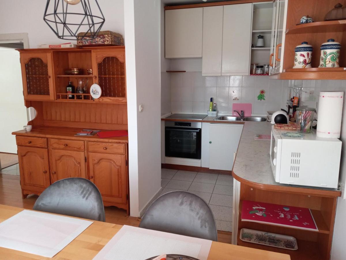 Lovely 2-Bedroom Appartment With Free Parking Dobrova 외부 사진